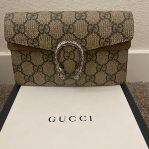 Gucci Dionysus GG Supreme Super Mini Bag